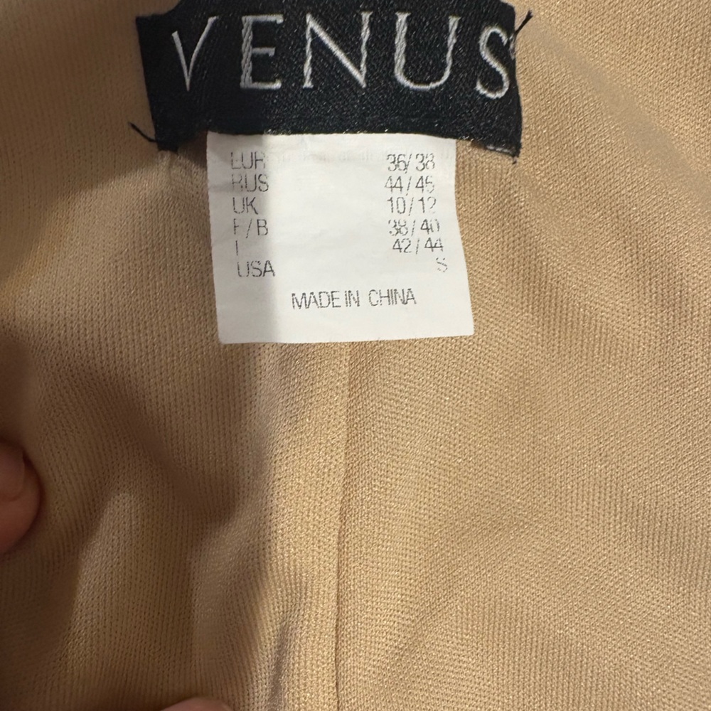 VENUS Beige Knit Fabric - Picture 3 of 3